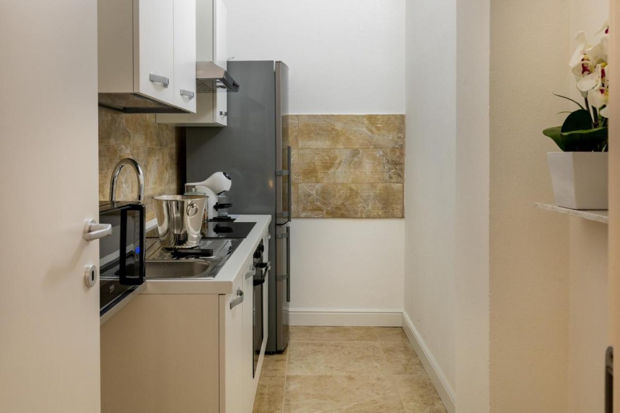 San Babila - Luxury Milanese Apartment Kültér fotó